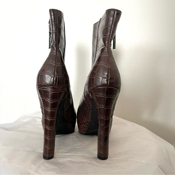 Guess Women’s Dejah 2 Side Zip Heeled Boots in Brown Size 9 NWOB - Picture 3 of 11